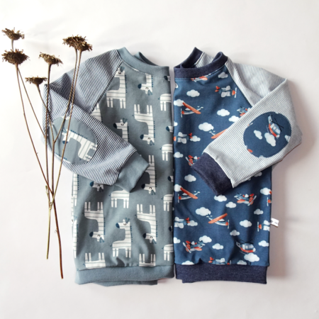 shirts aus jersey für kinder mit Raglanärmel in blau und grau